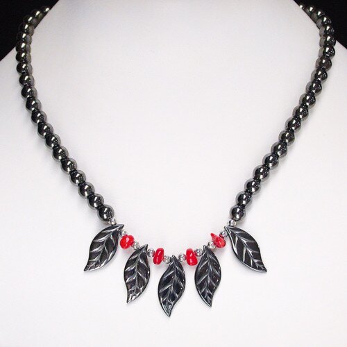 COLLIER HEMATITE 48 CM BAMBOU MER TEINTE ROUGE